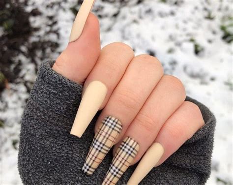 TOP 1O: Best Burberry Nail Design Ideas 